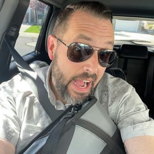 Meet your Posher, Adam